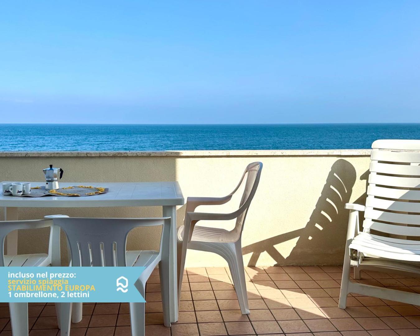 Rs321 - Marcelli, Trilocale Fronte Mare Con Spiaggia Inclusa 外观 照片